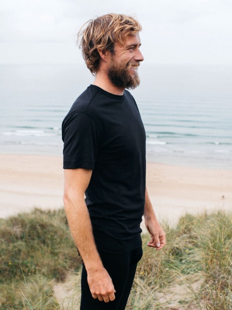 Finisterre Stylish Black Eddy Short Sleeve Merino Wool Base Layer T-Shirt