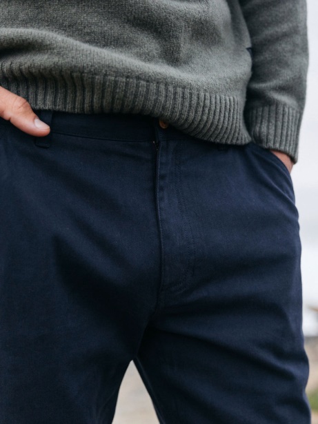 Coverack Slim Chino Navy Finisterre Stylish