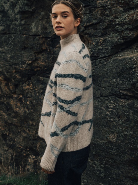Wave Stitch Jumper Oatmeal/Blue Finisterre Stylish